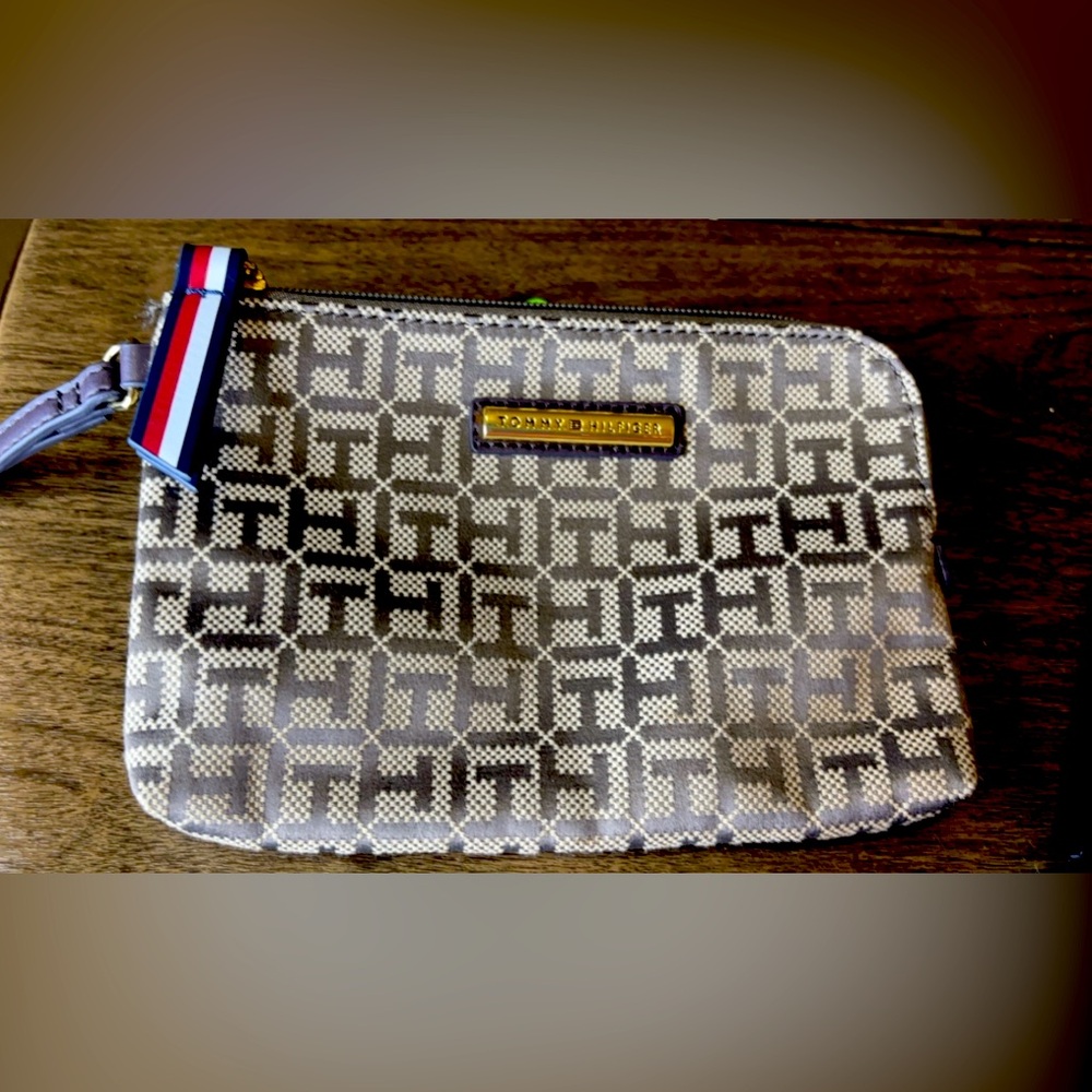 Tommy Hilfiger Wallet/small hand purse, brand new no tags